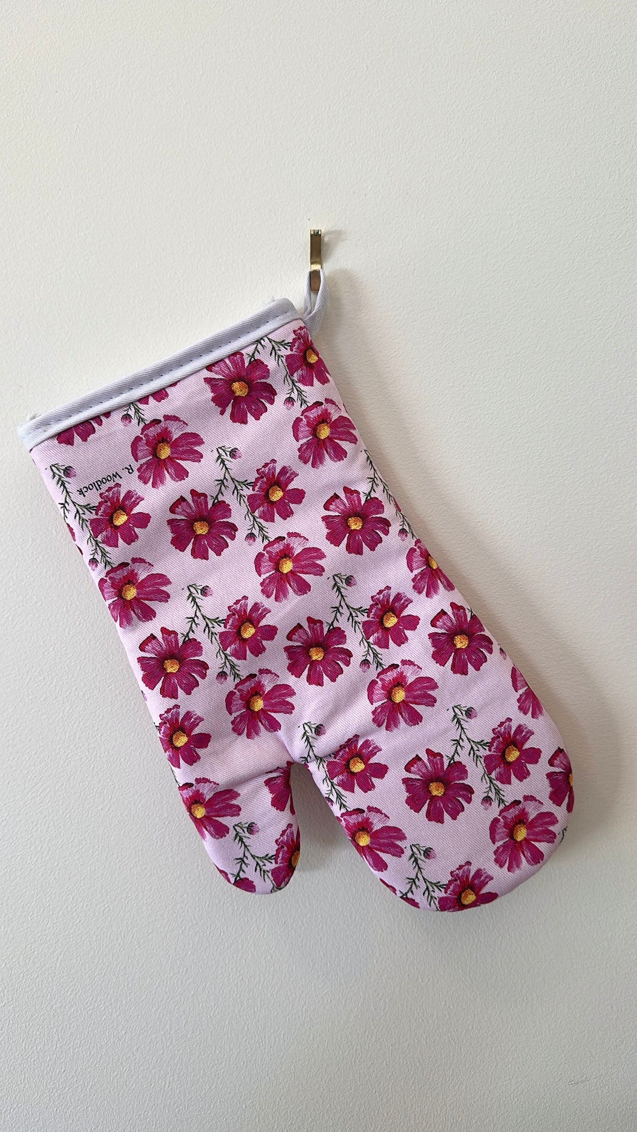 'Pink Cosmos' Oven Mitt
